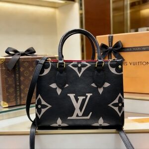 <AUTHENTIC>Louis Vuitton OnTheGo PM Tote Bag